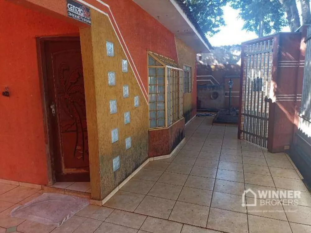 Casa à venda com 4 quartos, 220m² - Foto 3