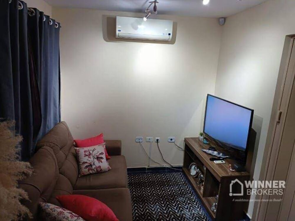 Casa à venda com 2 quartos, 80m² - Foto 2