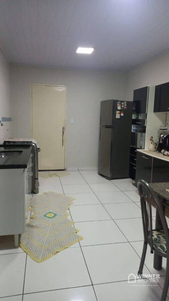 Casa à venda com 2 quartos, 80m² - Foto 3