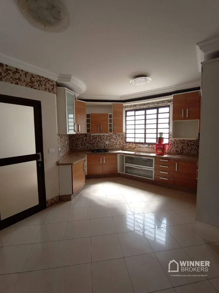Sobrado, 4 quartos, 340 m² - Foto 2