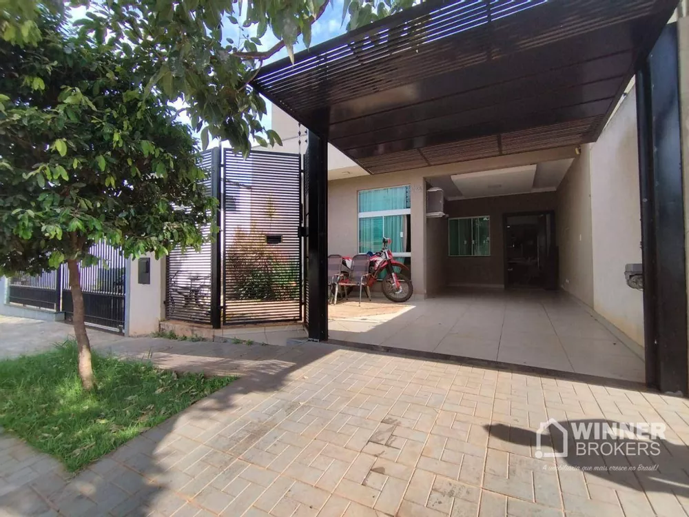 Casa à venda com 2 quartos, 230m² - Foto 1