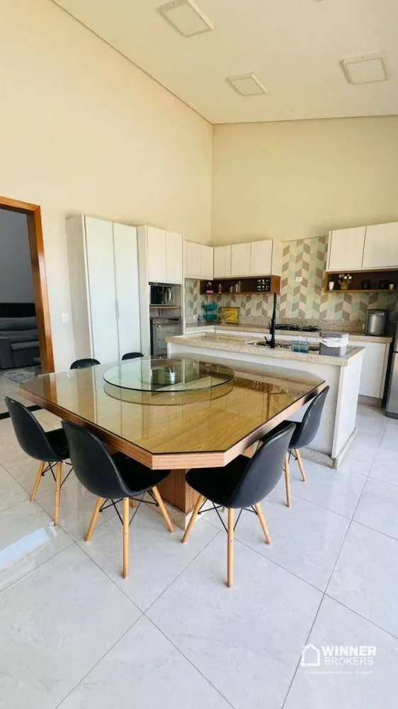Casa, 4 quartos, 251 m² - Foto 2