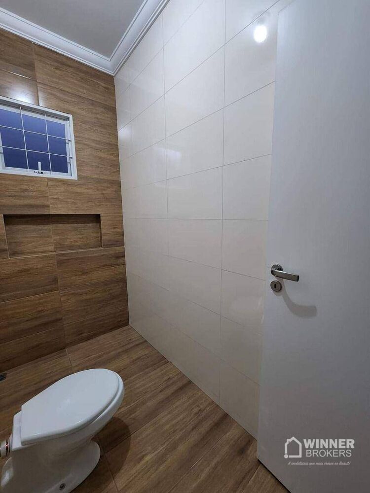 Casa à venda com 2 quartos, 70m² - Foto 1