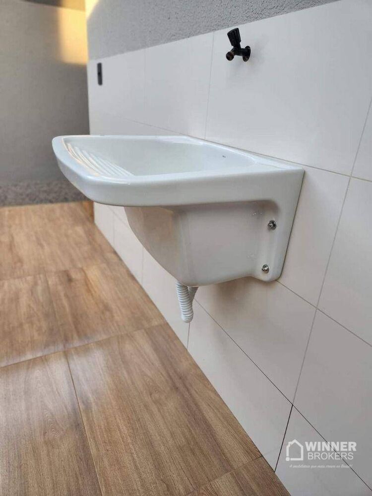 Casa à venda com 2 quartos, 70m² - Foto 6