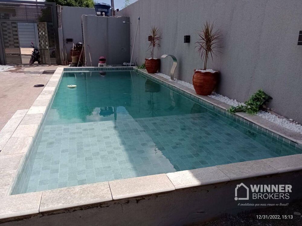 Casa à venda com 4 quartos, 145m² - Foto 1