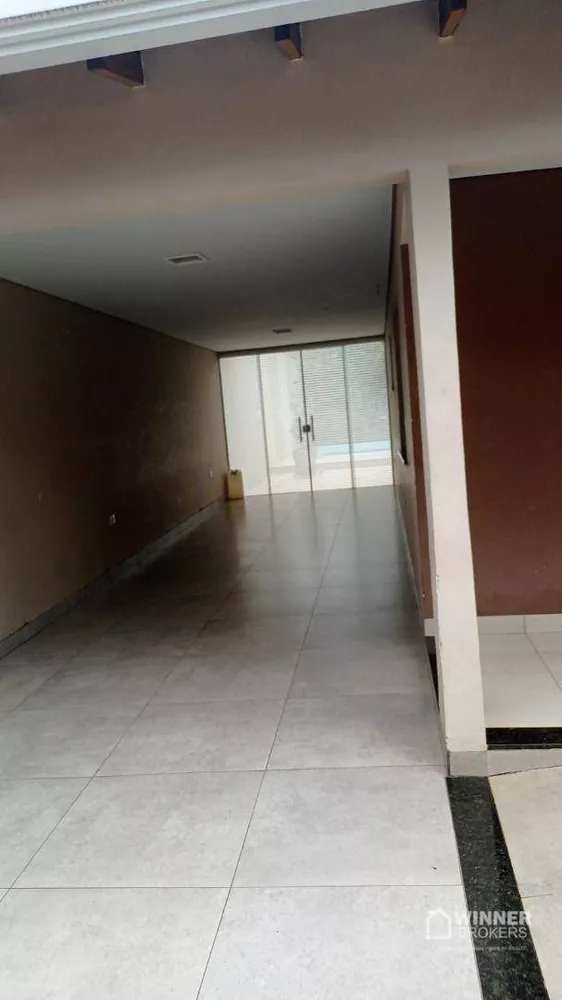 Casa à venda com 3 quartos, 250m² - Foto 3