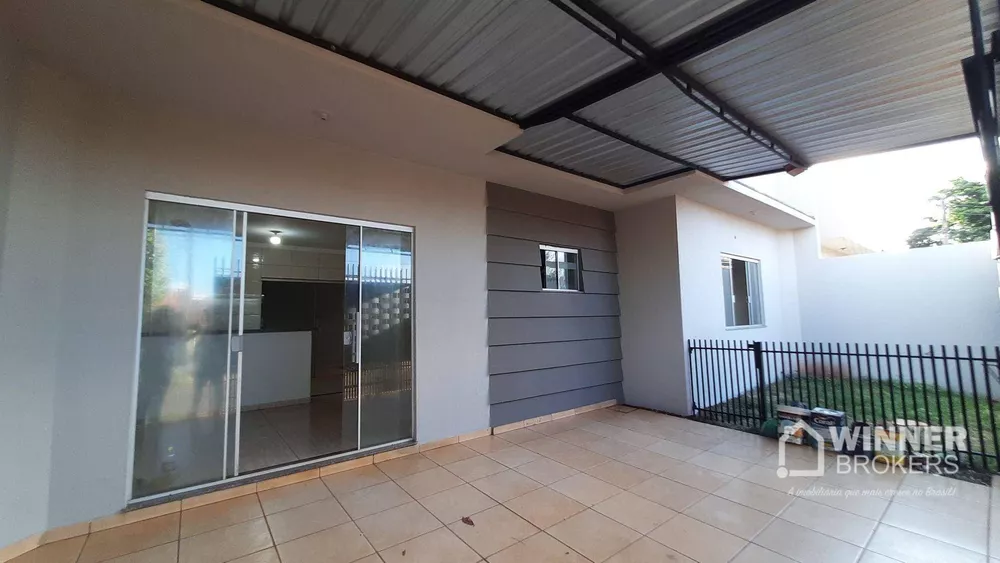 Casa à venda com 3 quartos, 70m² - Foto 1