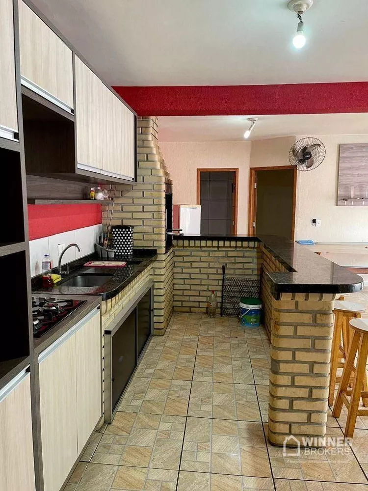 Casa à venda com 2 quartos, 120m² - Foto 1