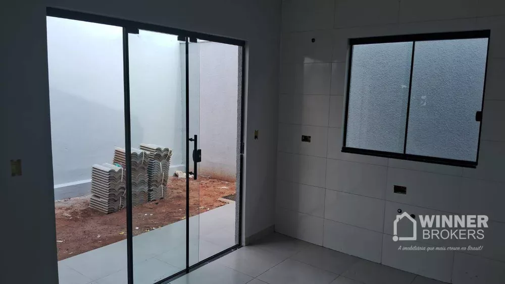 Casa à venda com 2 quartos, 77m² - Foto 3