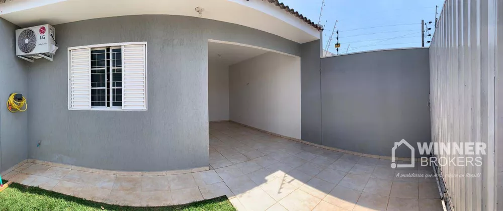 Casa à venda com 3 quartos, 94m² - Foto 1