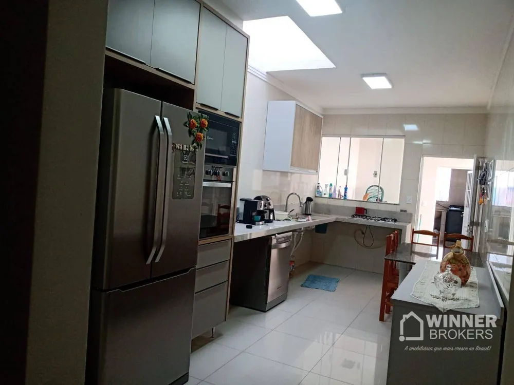 Casa, 3 quartos, 136 m² - Foto 2