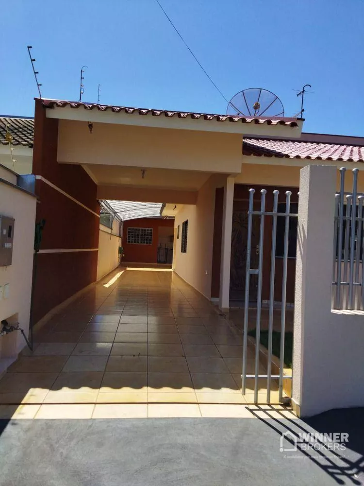 Casa à venda com 3 quartos, 156m² - Foto 2