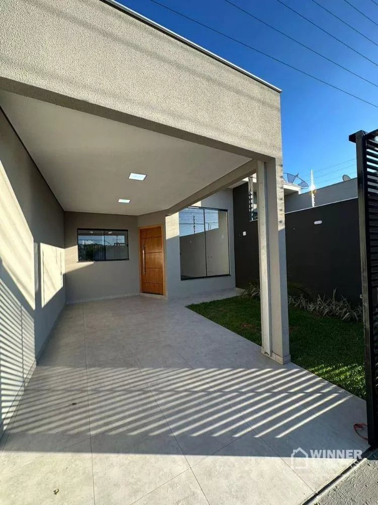 Casa à venda com 3 quartos, 115m² - Foto 1