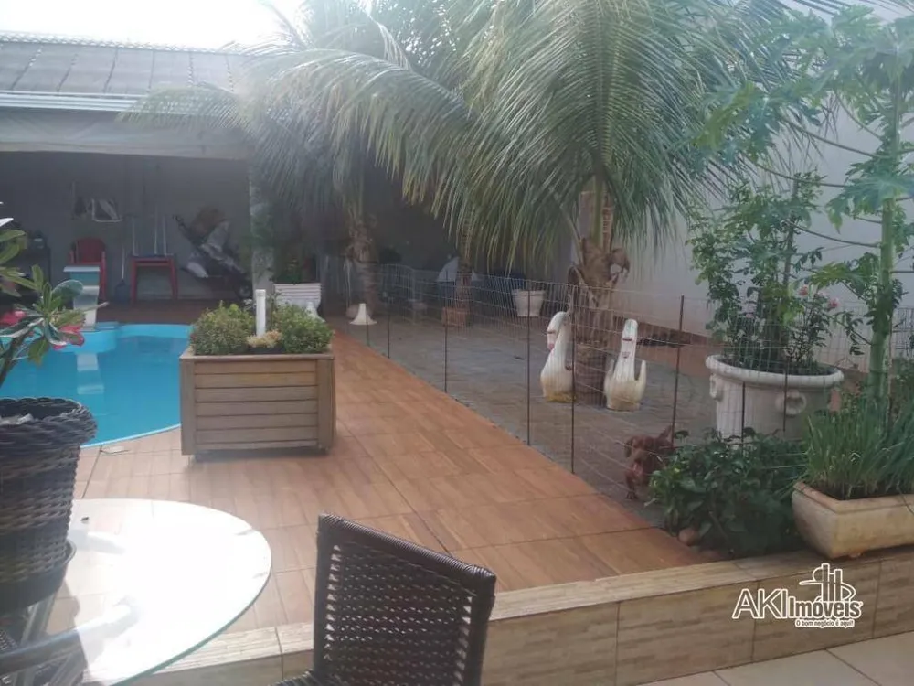 Casa, 4 quartos, 260 m² - Foto 16