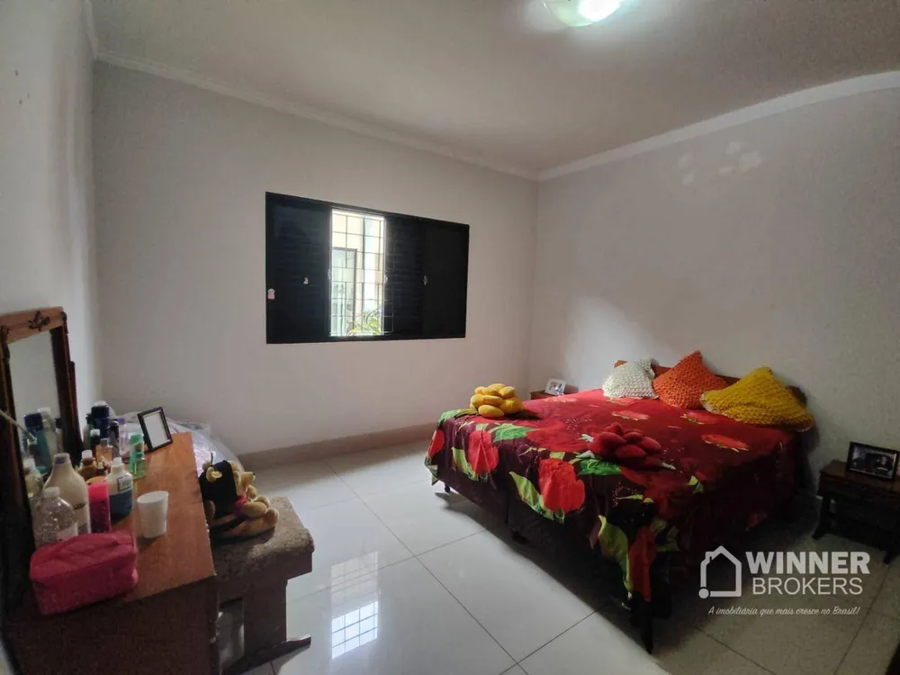 Casa, 4 quartos, 245 m² - Foto 4