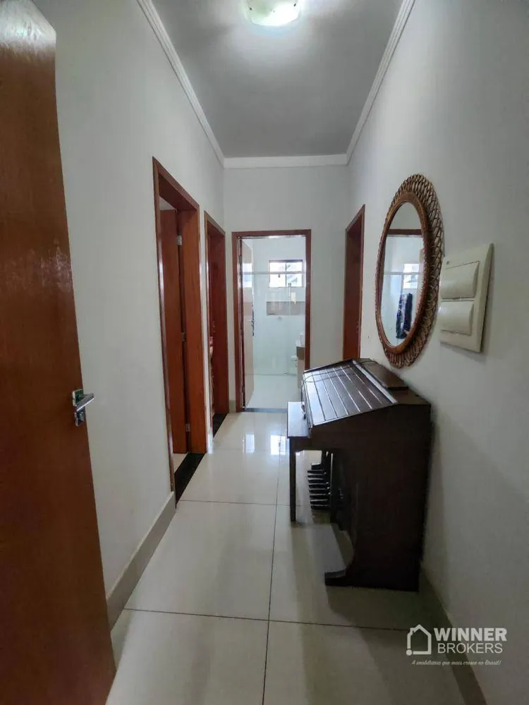 Casa, 4 quartos, 245 m² - Foto 2