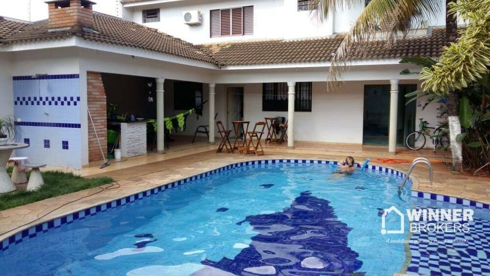 Sobrado, 3 quartos, 320 m² - Foto 3