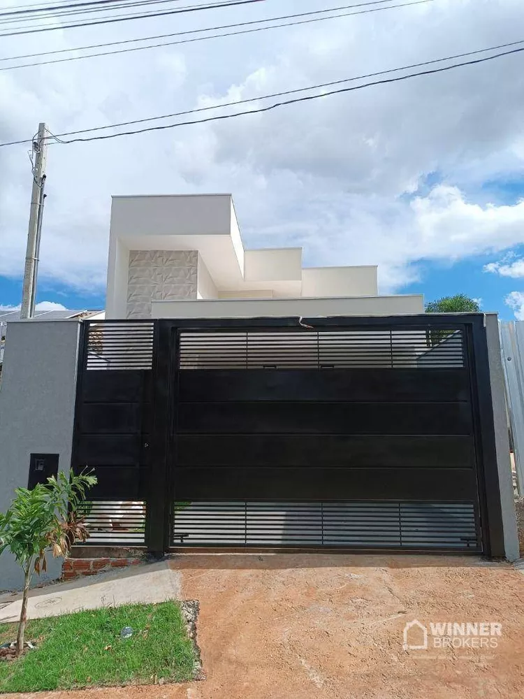 Casa à venda com 3 quartos, 105m² - Foto 2