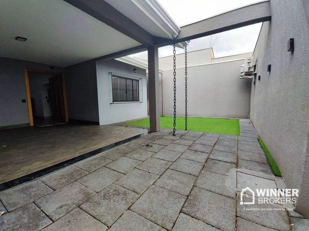Casa, 3 quartos, 202 m² - Foto 1