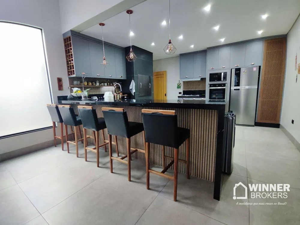 Casa, 3 quartos, 202 m² - Foto 4