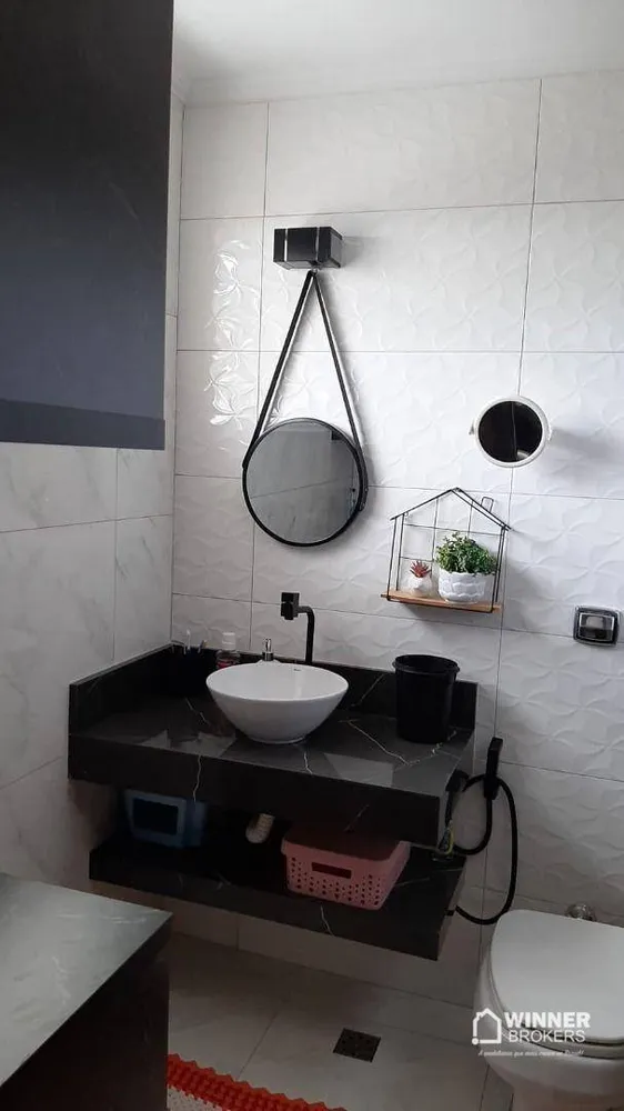 Sobrado, 3 quartos, 221 m² - Foto 1