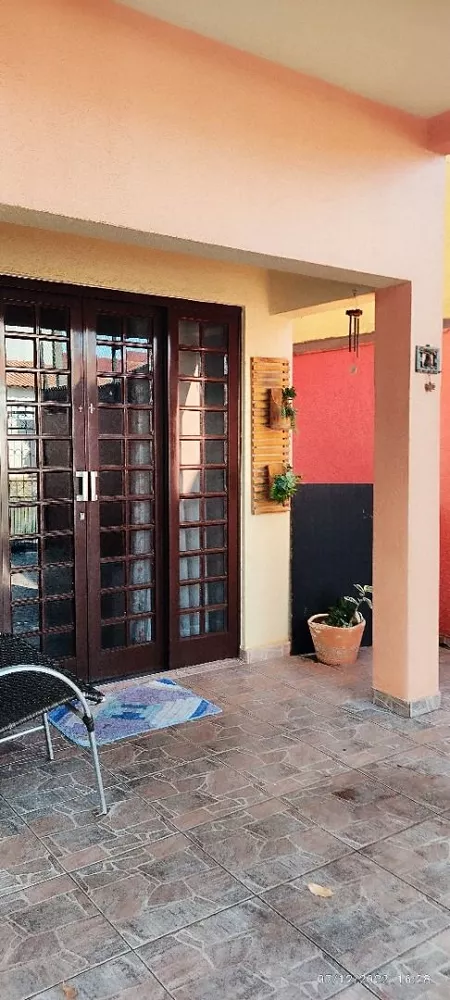 Casa à venda com 5 quartos, 132m² - Foto 1