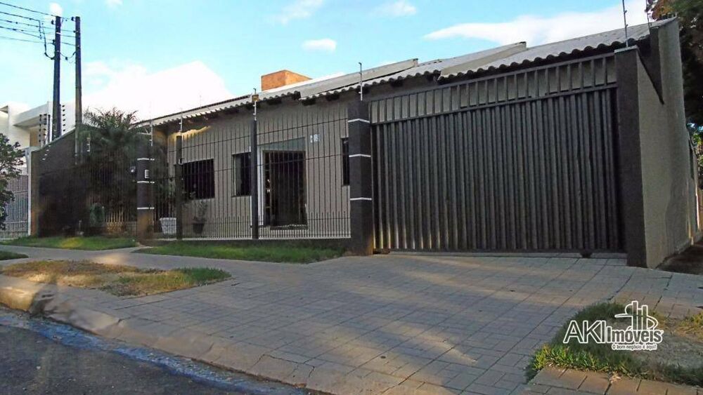 Casa, 4 quartos, 165 m² - Foto 1