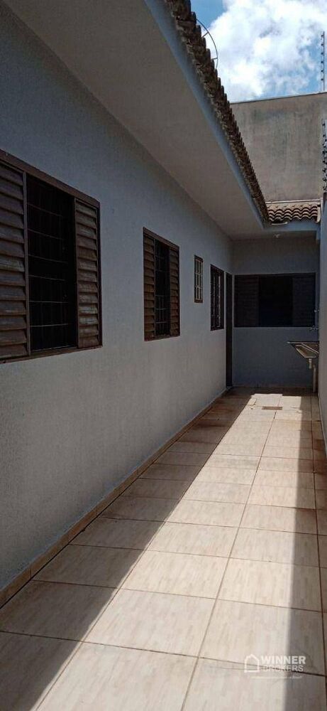 Casa à venda com 3 quartos, 70m² - Foto 8