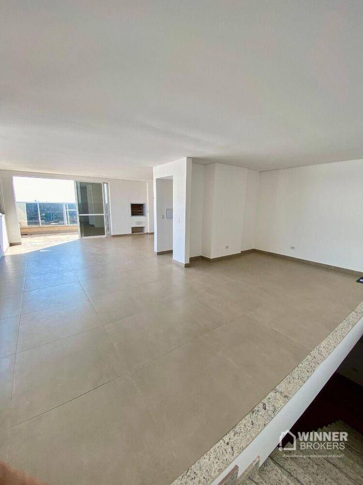 Apartamento à venda com 3 quartos, 192m² - Foto 1