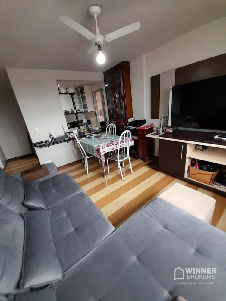 Apartamento à venda com 2 quartos, 63m² - Foto 4