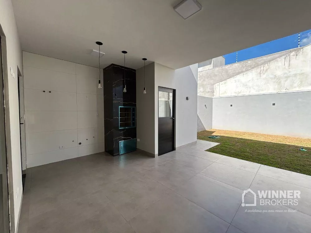 Casa à venda com 2 quartos, 110m² - Foto 1