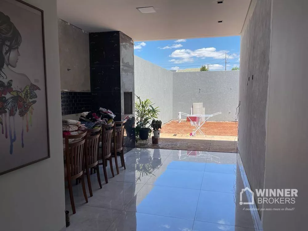 Casa à venda com 3 quartos, 180m² - Foto 4