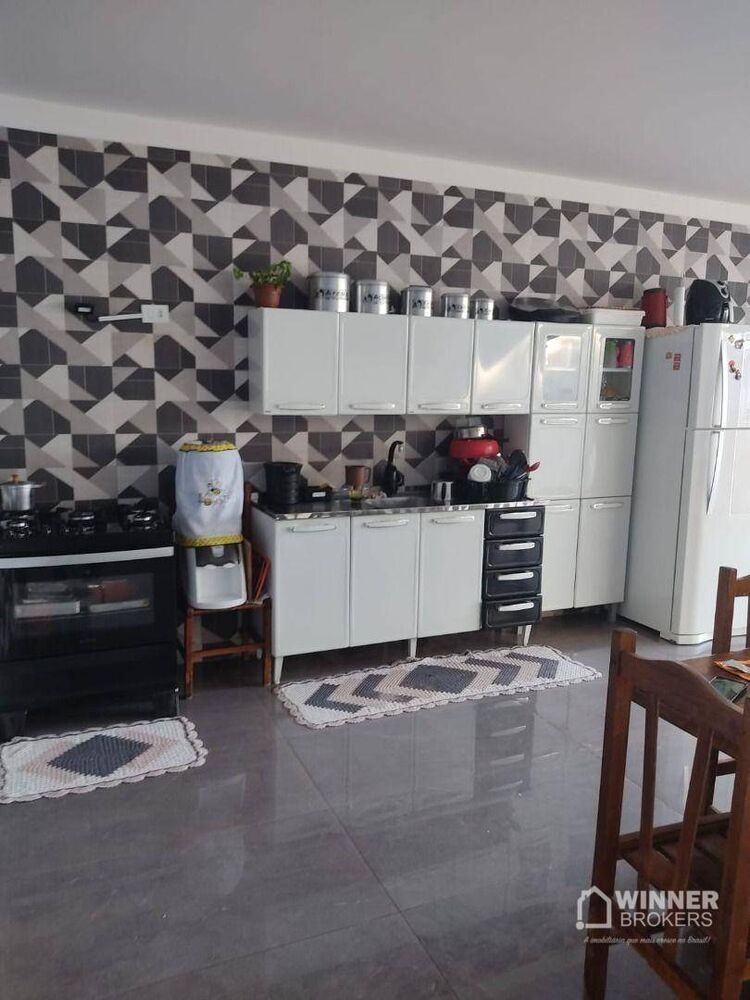 Casa à venda com 3 quartos, 220m² - Foto 5