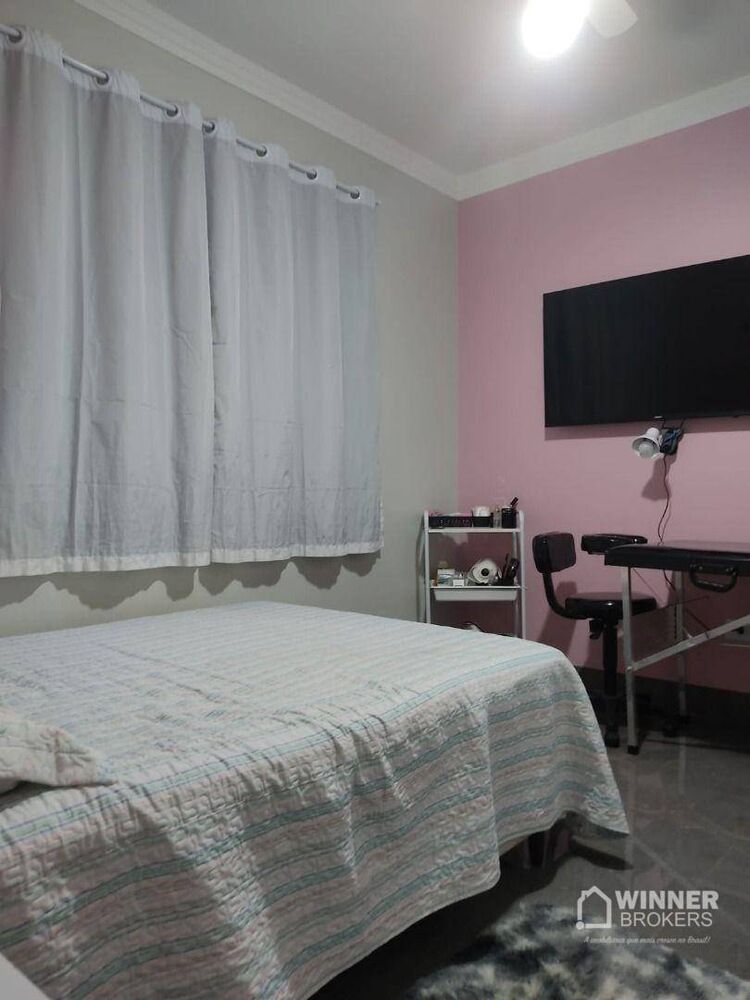 Casa à venda com 3 quartos, 220m² - Foto 3