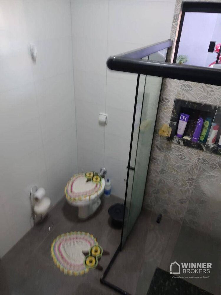 Casa à venda com 3 quartos, 220m² - Foto 4