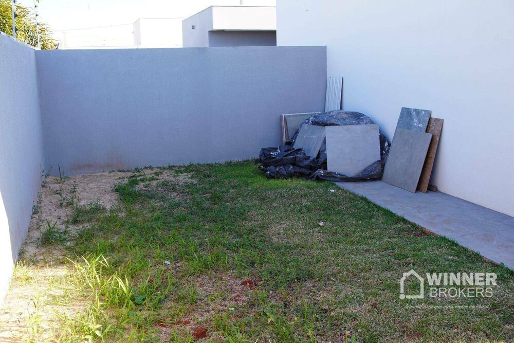 Casa à venda com 2 quartos, 67m² - Foto 12