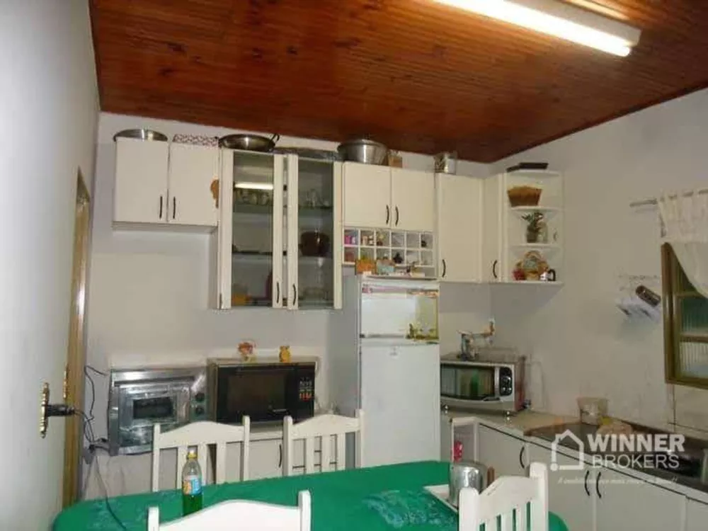 Casa à venda com 3 quartos, 98m² - Foto 3