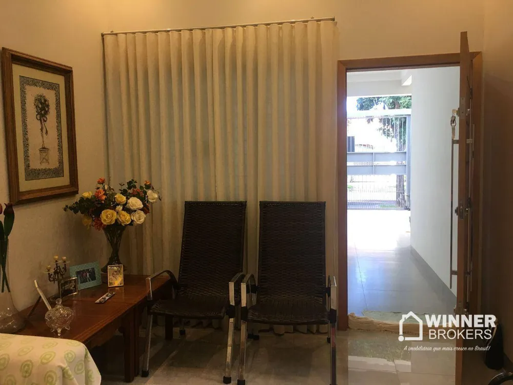Casa, 3 quartos, 1053 m² - Foto 4