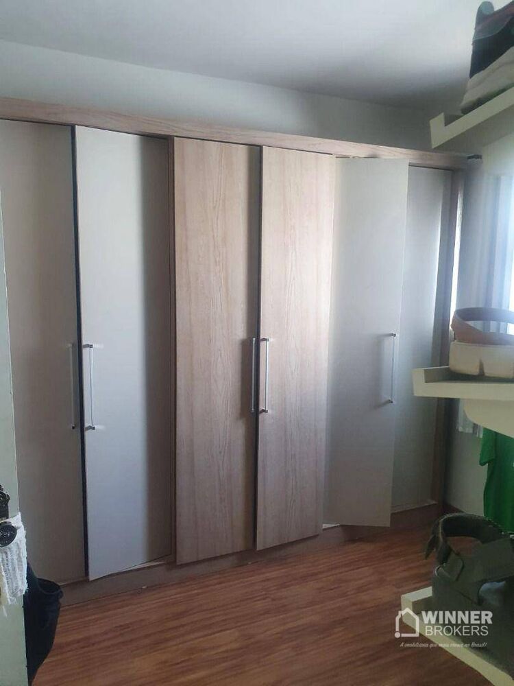 Casa à venda com 4 quartos, 216m² - Foto 3