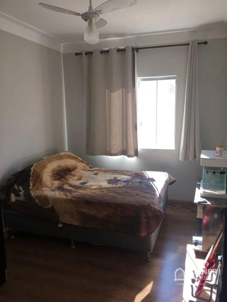 Casa, 3 quartos, 200 m² - Foto 3