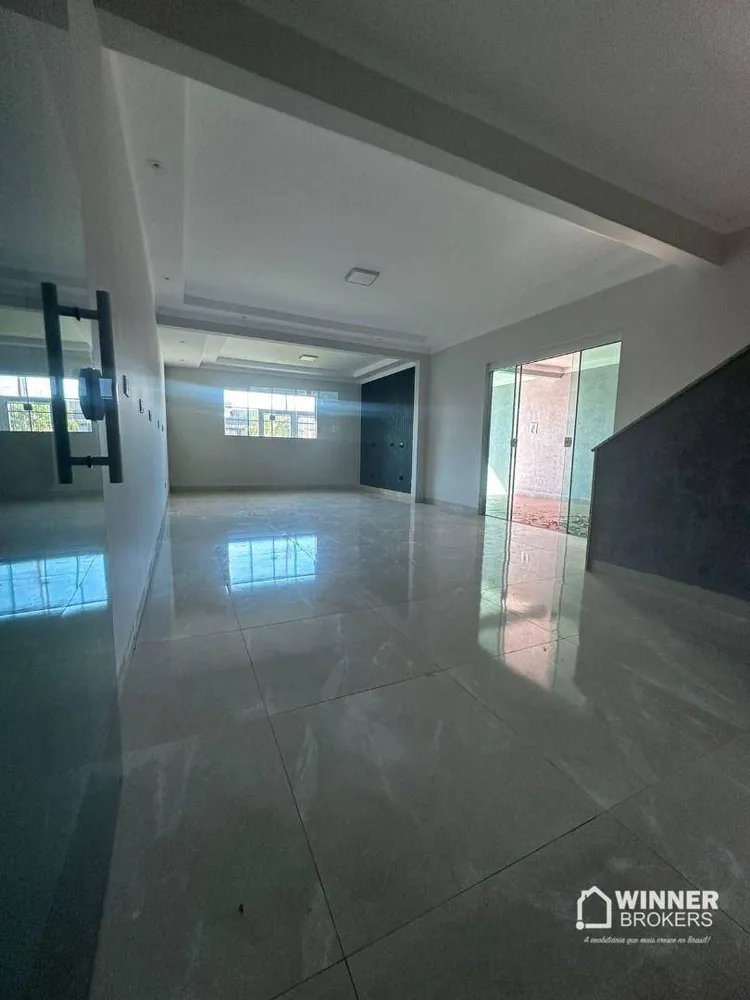 Sobrado, 3 quartos, 221 m² - Foto 2