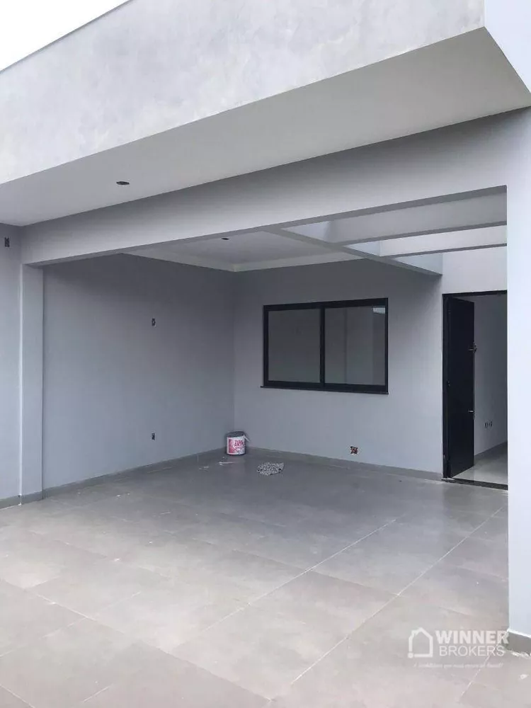 Casa à venda com 3 quartos, 100m² - Foto 2