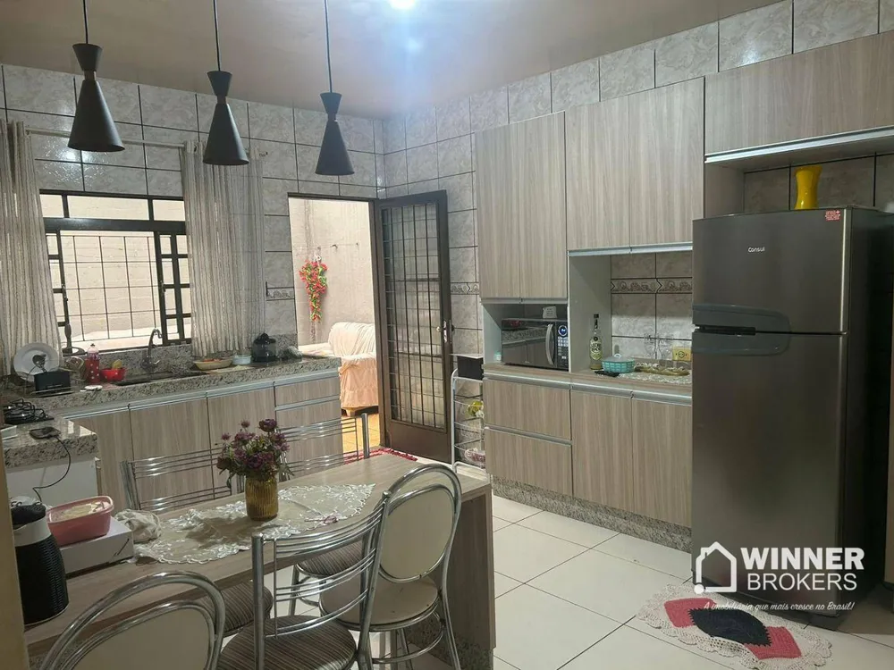 Casa, 4 quartos, 128 m² - Foto 2