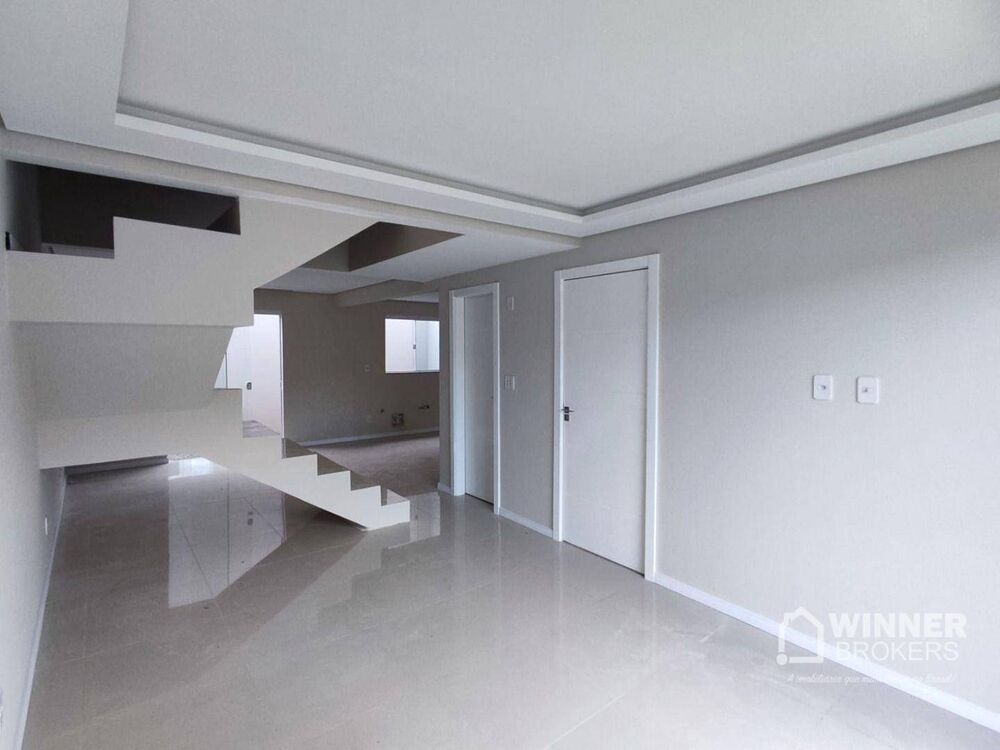 Sobrado à venda com 3 quartos, 139m² - Foto 1