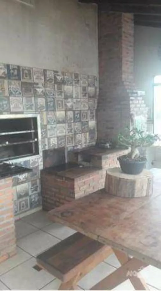 Chácara à venda com 3 quartos, 300m² - Foto 4