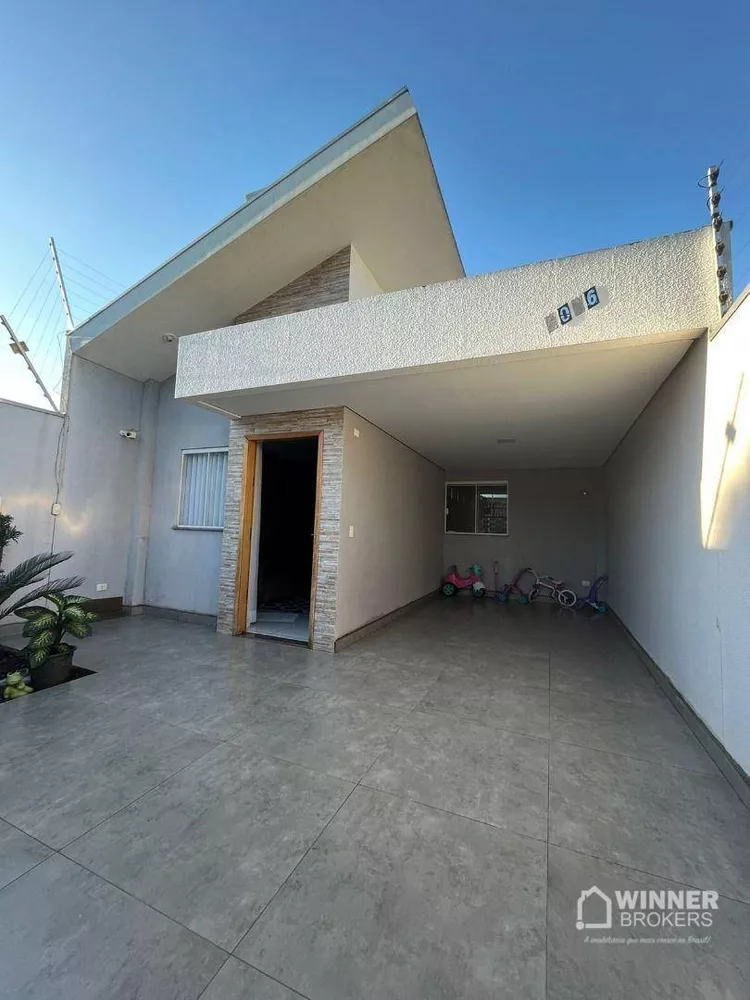 Casa à venda com 3 quartos, 105m² - Foto 1