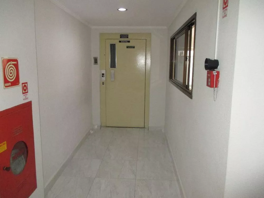 Apartamento à venda com 2 quartos, 81m² - Foto 2