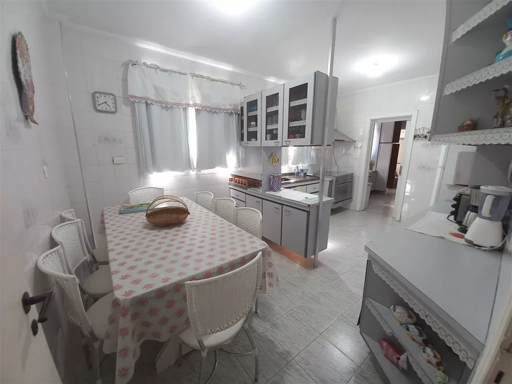 Apartamento à venda com 3 quartos, 165m² - Foto 15