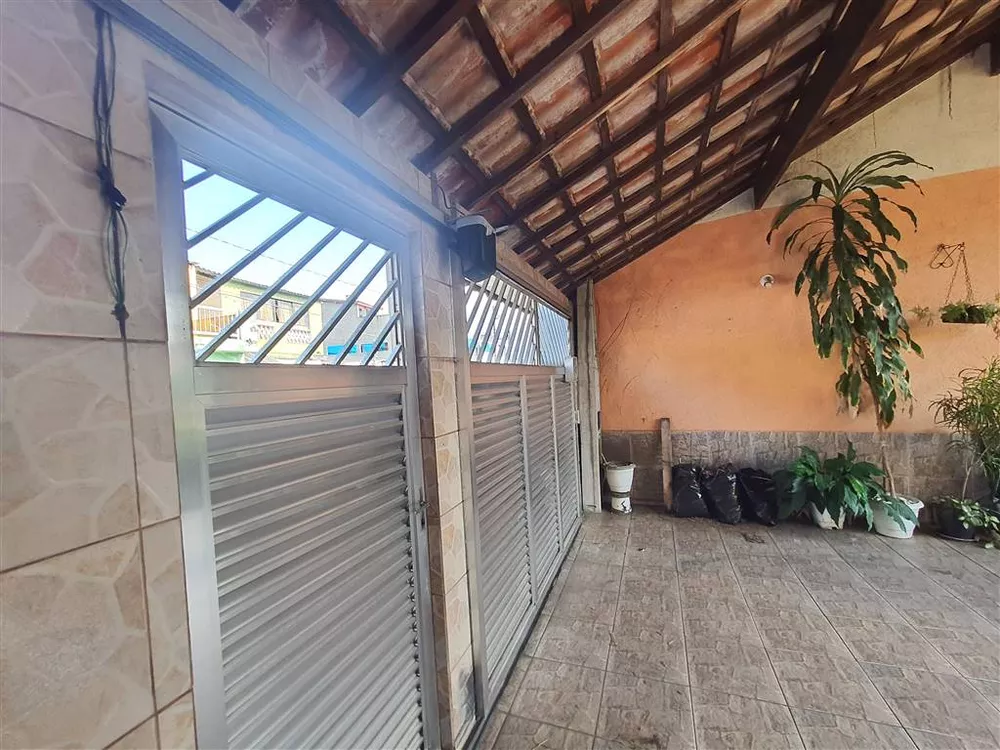 Casa à venda com 2 quartos, 63m² - Foto 3