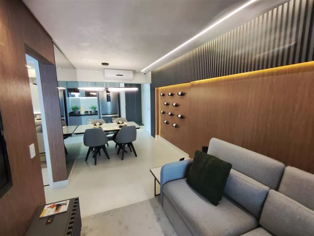 Apartamento à venda com 2 quartos, 72m² - Foto 1